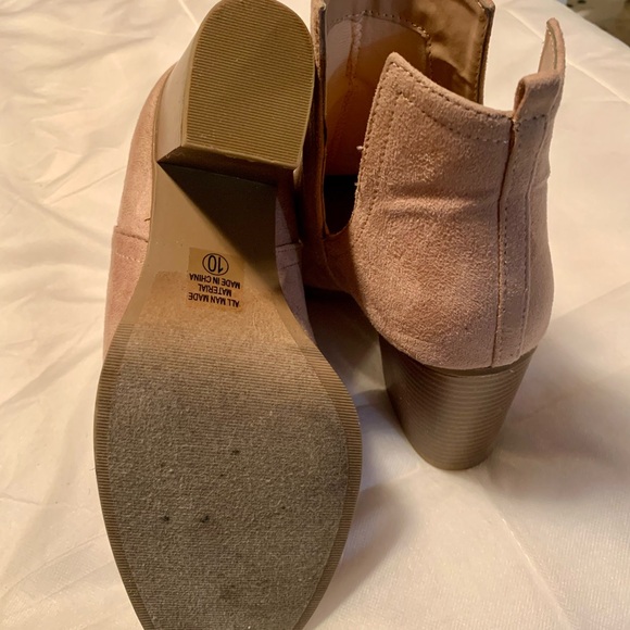 Soda boots. Size 10.  Nude/pink.  Good used condition. - Picture 3 of 3